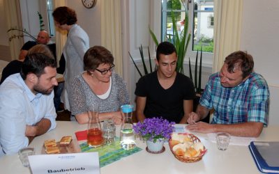 Lehrvertragsunterzeichnung in Albisbrunn – Start in die Berufswelt